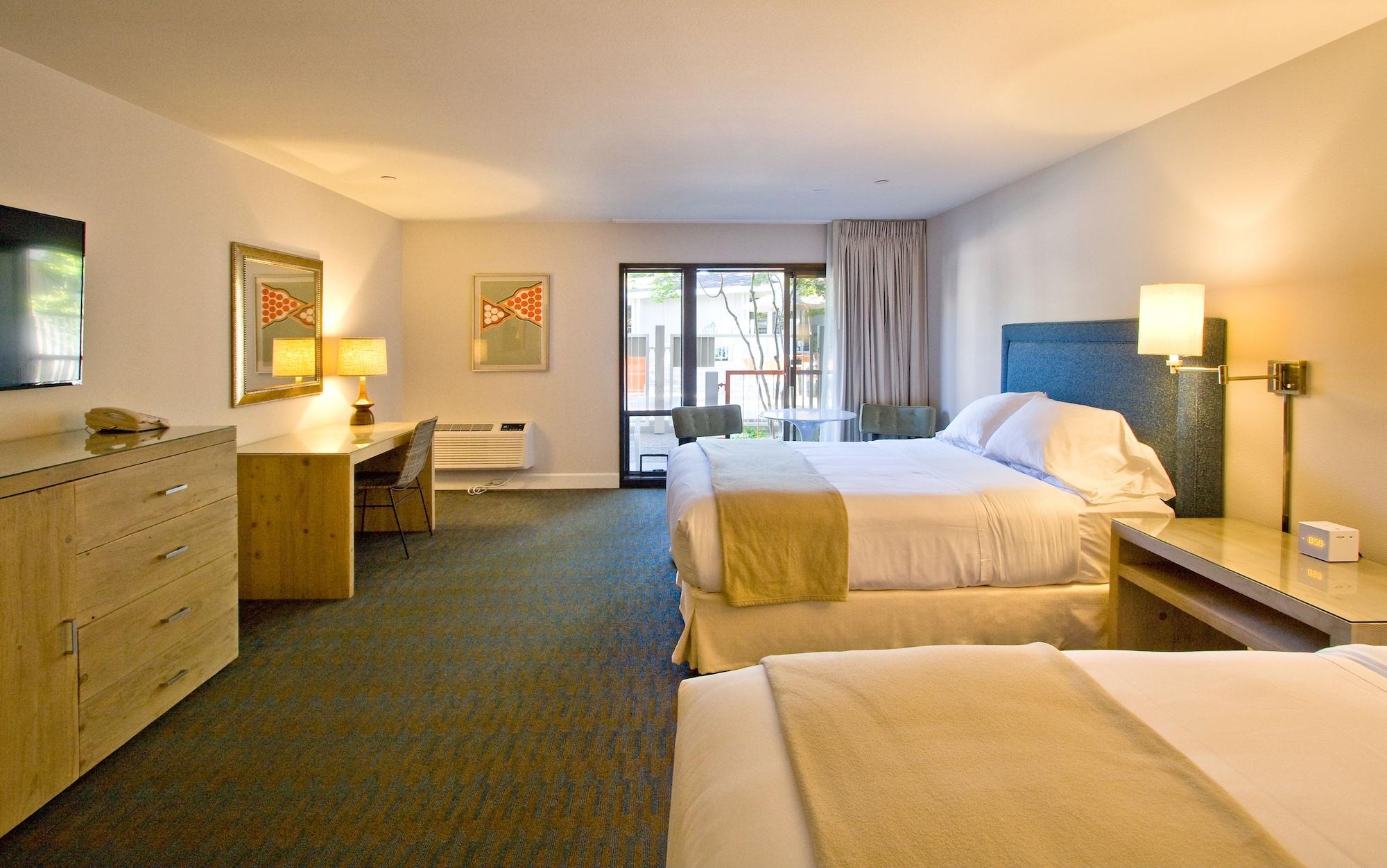 Ashland Hills Hotel & Suites Exteriör bild