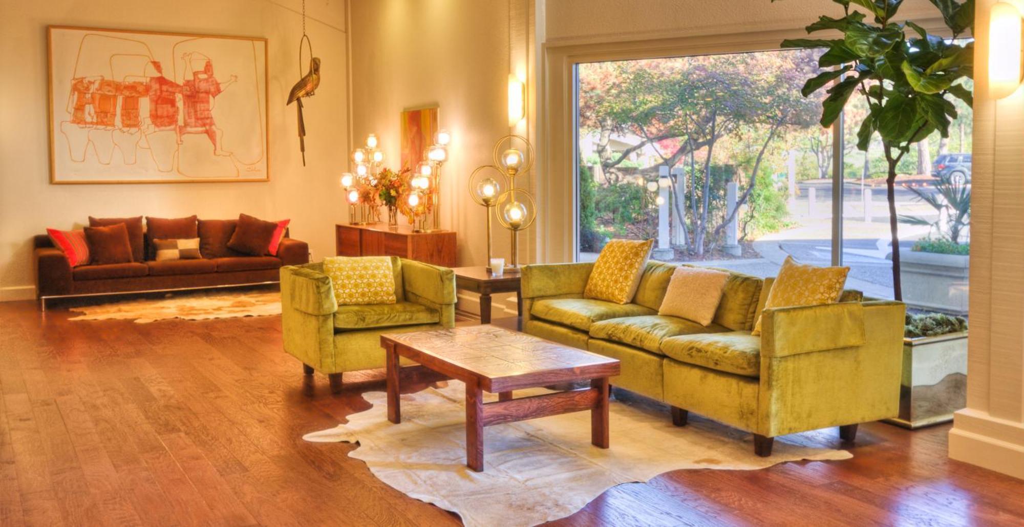 Ashland Hills Hotel & Suites Exteriör bild