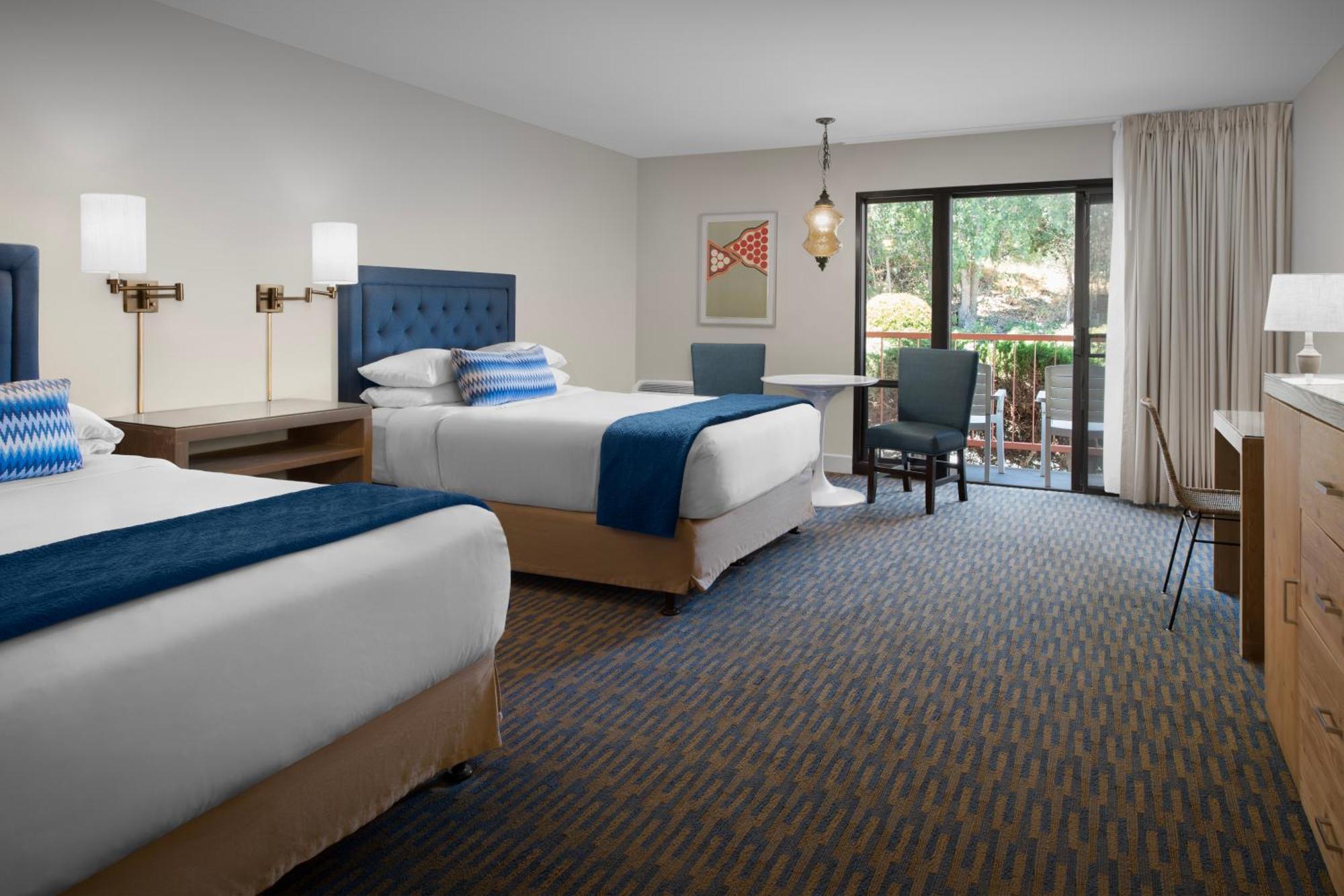 Ashland Hills Hotel & Suites Exteriör bild
